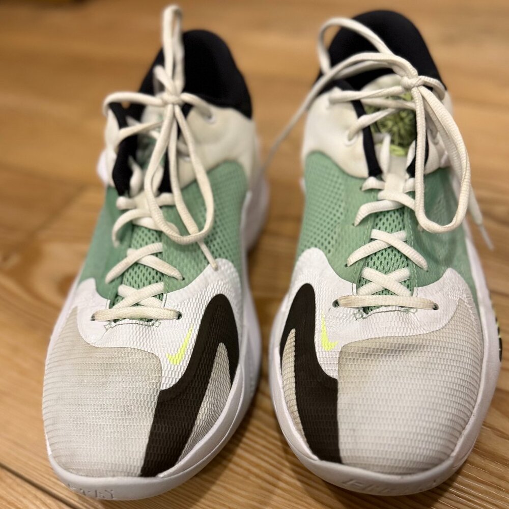 Nike Zoom Freak 4 Greek Coastline Mens Basketball Performance Shoe Size 10.5